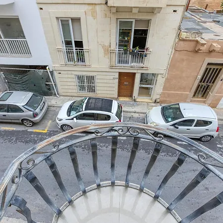 Cosy 1br With Sofabed & Balcony In St'julians By 360 Estates Διαμέρισμα