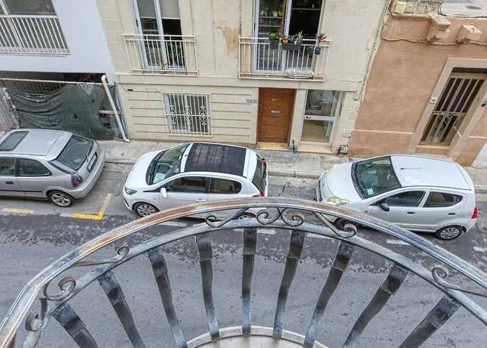 Cosy 1br With Sofabed & Balcony In St'julians By 360 Estates アパート